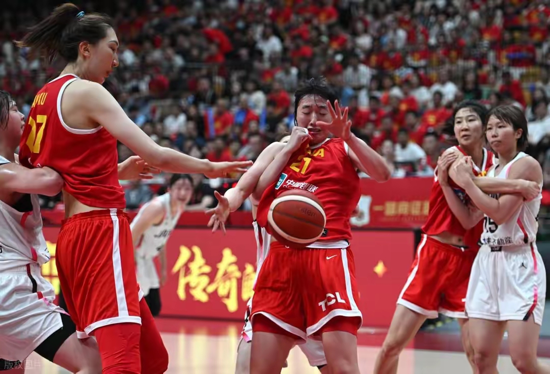 九游体育官网-今夜体能课后，多特蒙德回应争议备战CBA常规赛，悬念犹存，临场指挥获称赞的简单介绍